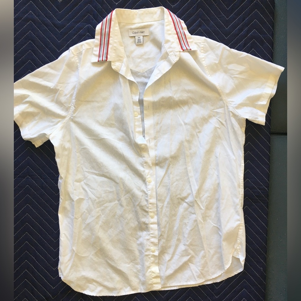 Calvin Klein short sleeve button down with collar detail